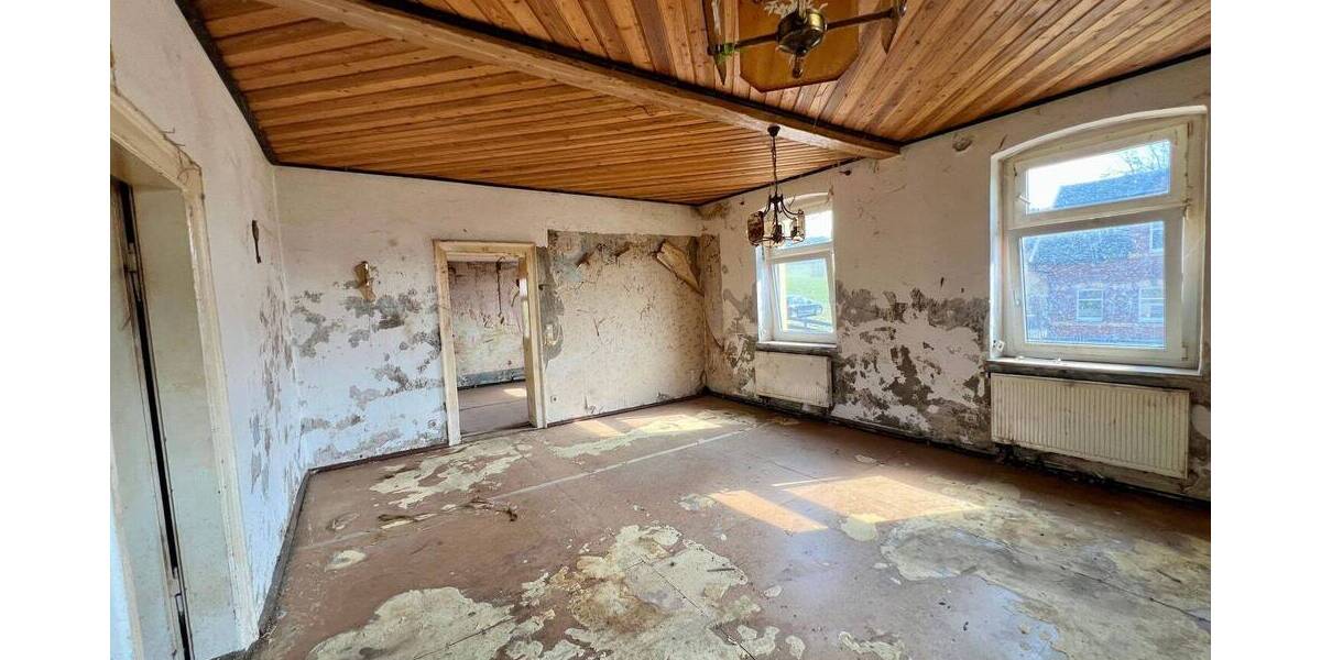 Einfamilienhaus Falkenstein Oberlauterbach - 8 Zimmer, 110 m&sup2;, 55.000&euro; | Angebot:25929611