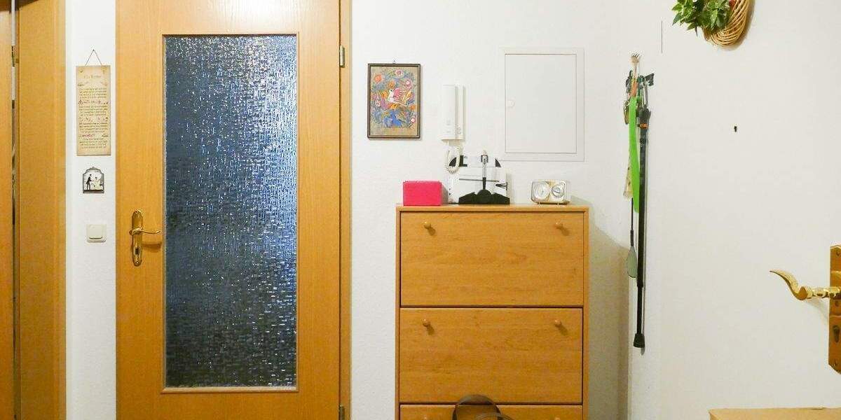 Etagenwohnung Greiz - 2 Zimmer, 70 m&sup2;, 475&euro; | Angebot:25862429