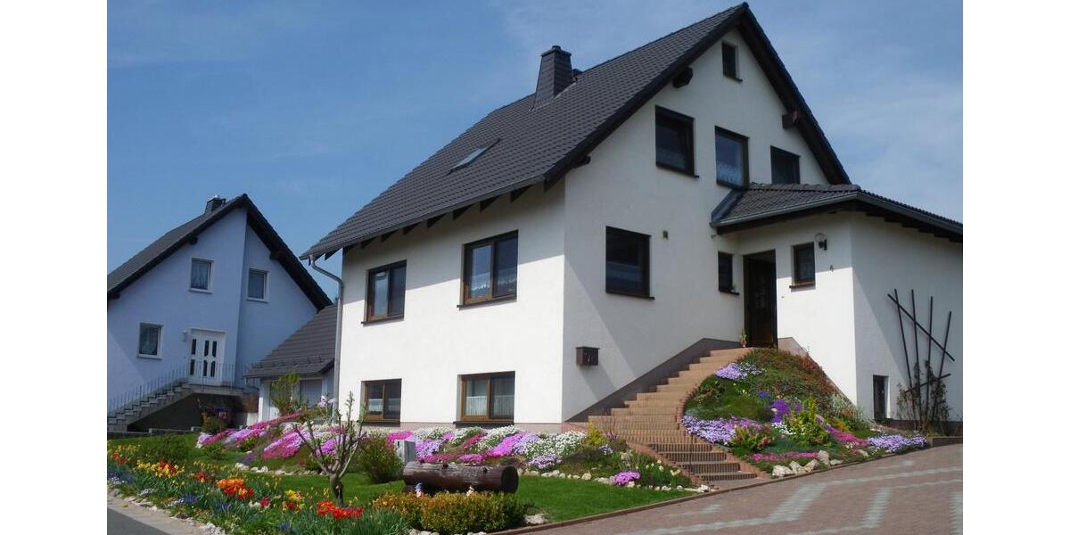 Etagenwohnung Gefell - 6 Zimmer, 180 m&sup2;, 320&euro; | Angebot:26020431