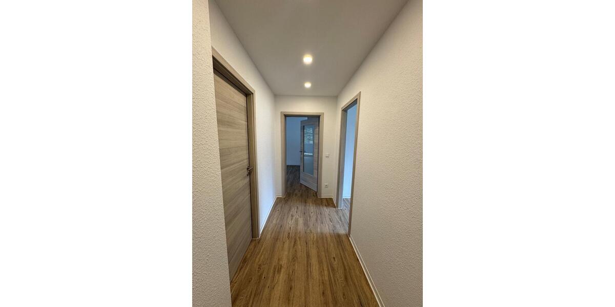 Etagenwohnung Rodewisch - 4 Zimmer, 70 m&sup2;, 455&euro; | Angebot:25806606