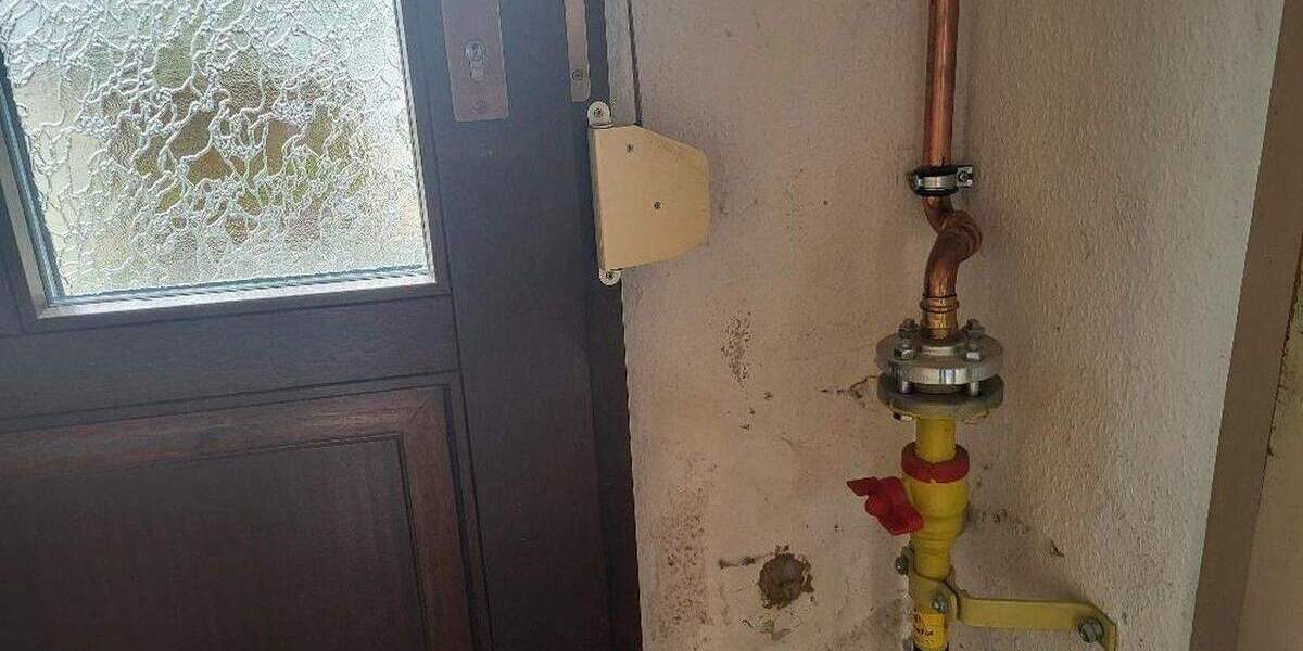 Einfamilienhaus Lengenfeld - 3 Zimmer, 90 m&sup2;, 39.000&euro; | Angebot:25670679