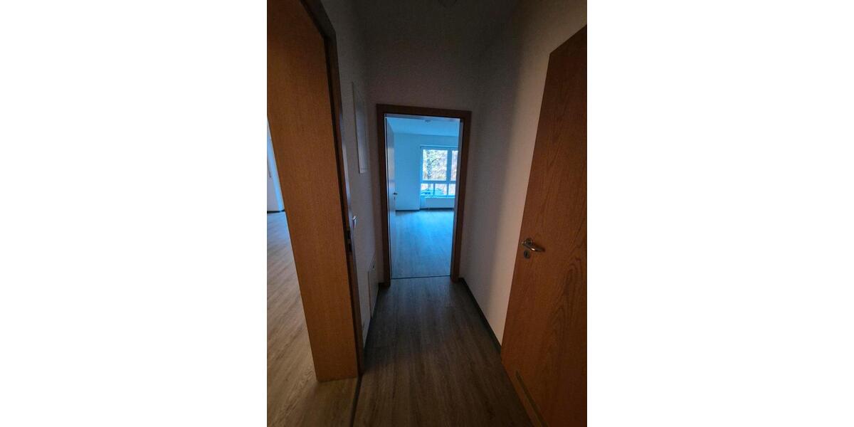 Etagenwohnung Netzschkau - 2 Zimmer, 68 m&sup2;, 450&euro; | Angebot:25959636