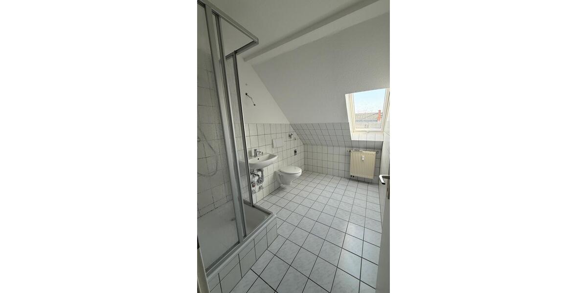 Dachgeschoßwohnung Plauen Altstadt - 2 Zimmer, 41 m&sup2;, 205&euro; | Angebot:25426475