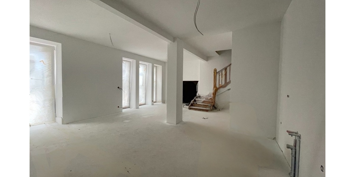 Einmaliges Miet-Angebot - hochwertig saniertes Stadthaus im Zentrum von FalkensteinV.! - Mehrfamilienhaus, Wohnhaus Falkenstein | Angebot:26780298