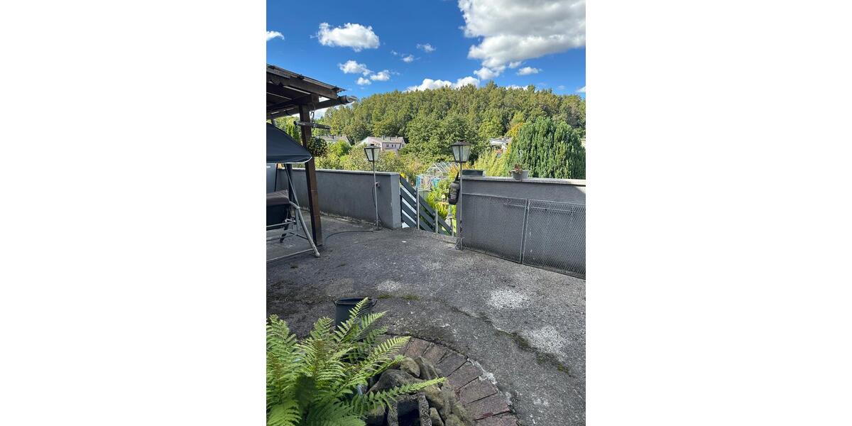 Doppelhaushälfte Hof Neuhof - 8 Zimmer, 160 m&sup2;, 118.000&euro; | Angebot:25614688