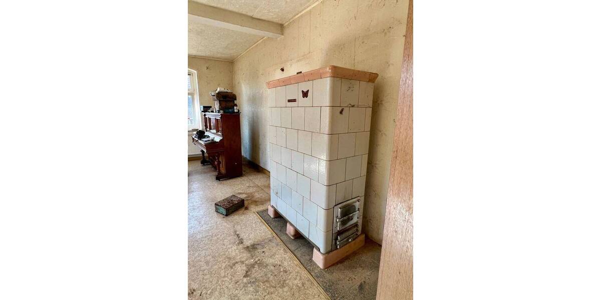 Einfamilienhaus Falkenstein Oberlauterbach - 8 Zimmer, 110 m&sup2;, 49.000&euro; | Angebot:25929611