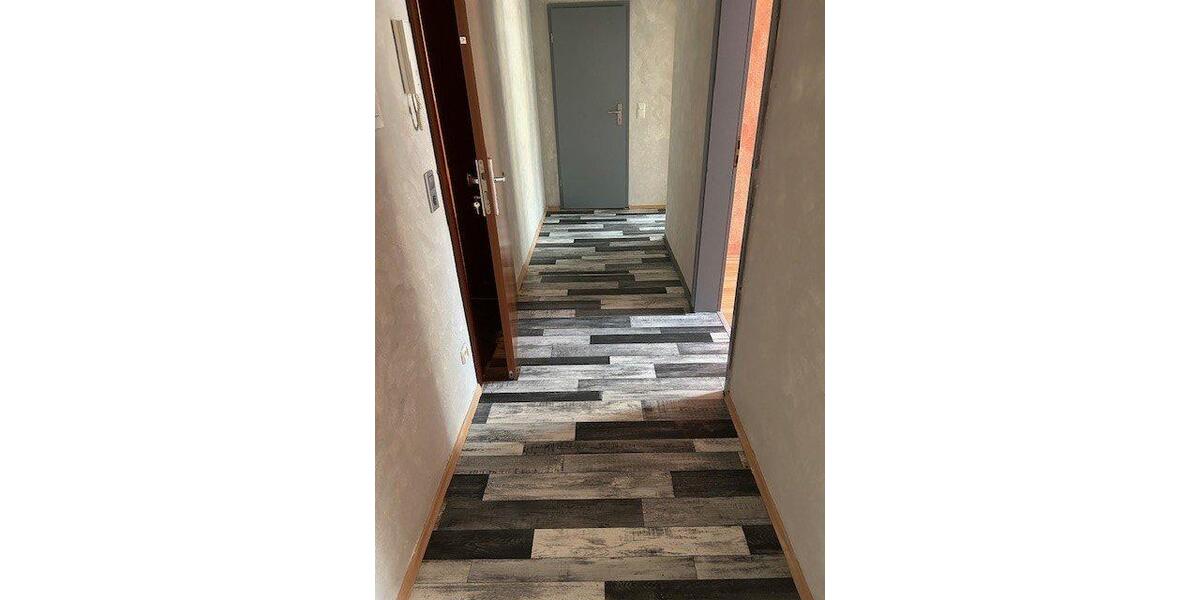 Etagenwohnung Plauen - 2 Zimmer, 54 m&sup2;, 250&euro; | Angebot:26669943