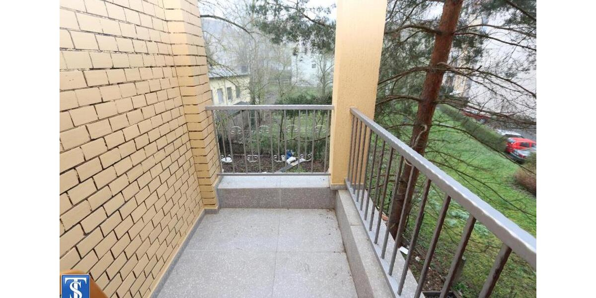 Etagenwohnung Plauen - 3 Zimmer, 120 m&sup2;, 600&euro; | Angebot:24183247