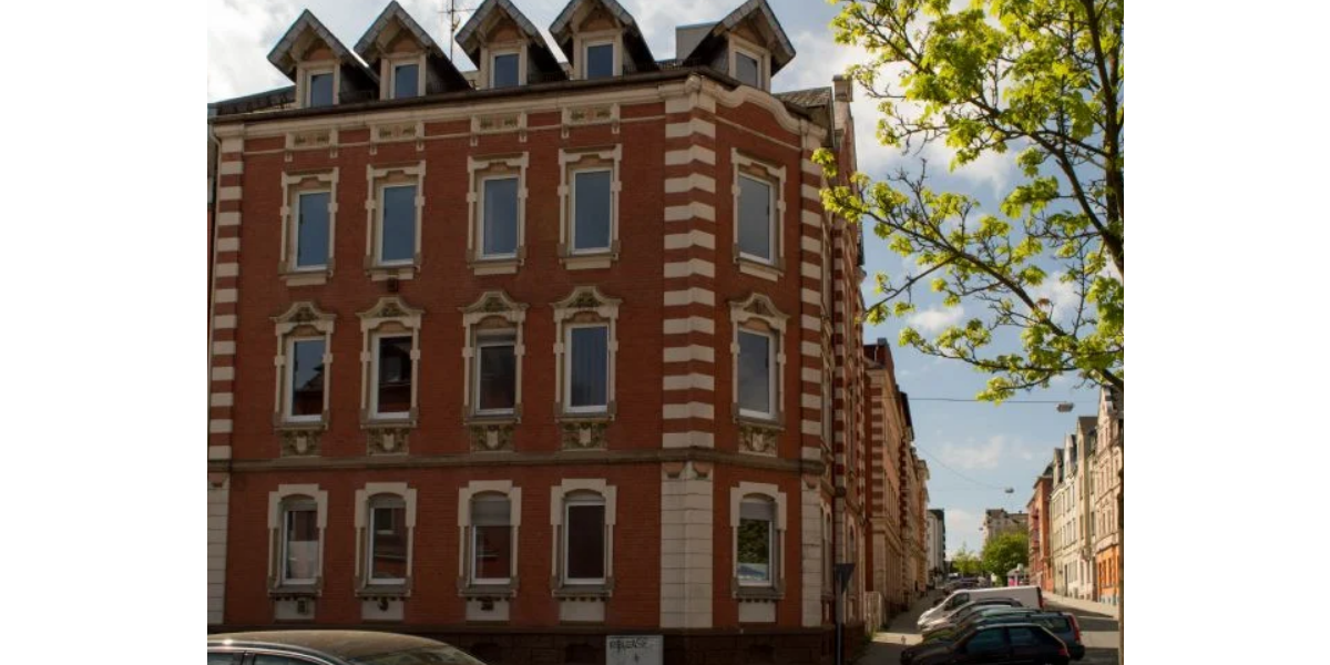 Etagenwohnung Hof Bahnhofsviertel - 6 Zimmer, 119 m&sup2;, 720&euro; | Angebot:27079784