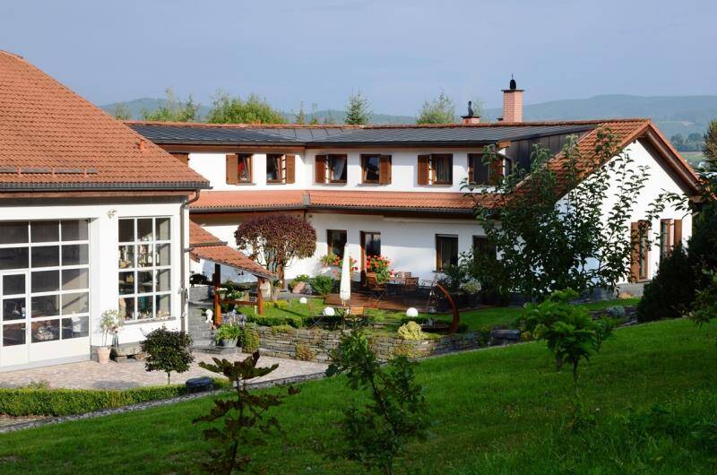 Einfamilienhaus Rodewisch - 5 Zimmer, 150 m&sup2;, 1.290.000&euro; | Angebot:26500931