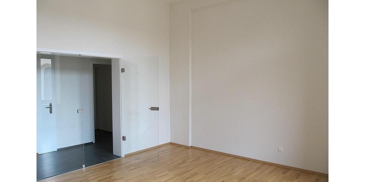 Etagenwohnung Markneukirchen - 5 Zimmer, 139 m&sup2;, 1.200&euro; | Angebot:25487030