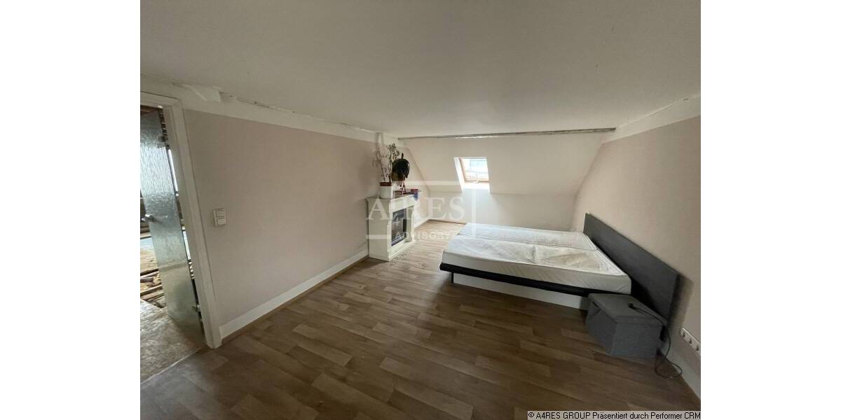 Einfamilienhaus Netzschkau - 3 Zimmer, 135 m&sup2;, 52.000&euro; | Angebot:25698428