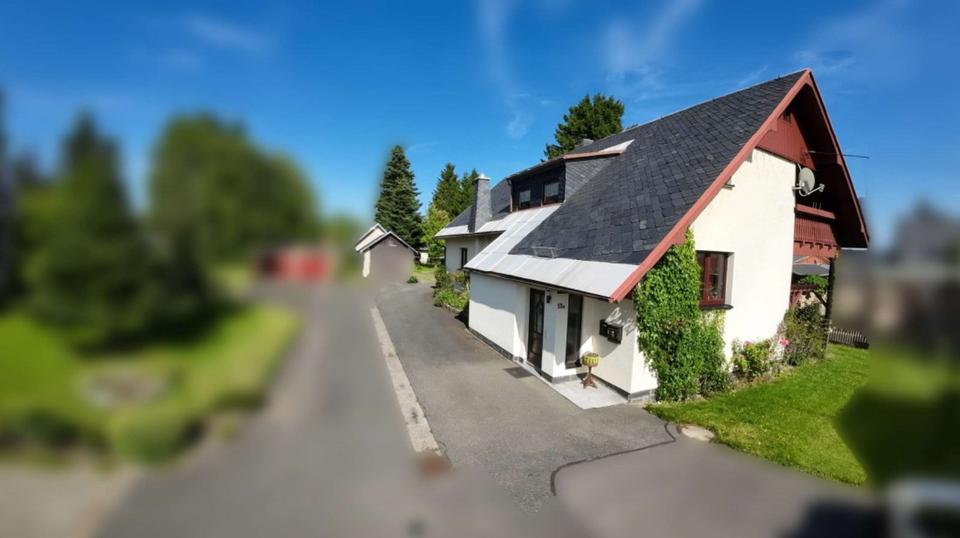 Einfamilienhaus Falkenstein/Vogtland Vogtland - 9 Zimmer, 230 m&sup2;, 260.000&euro; | Angebot:24464955