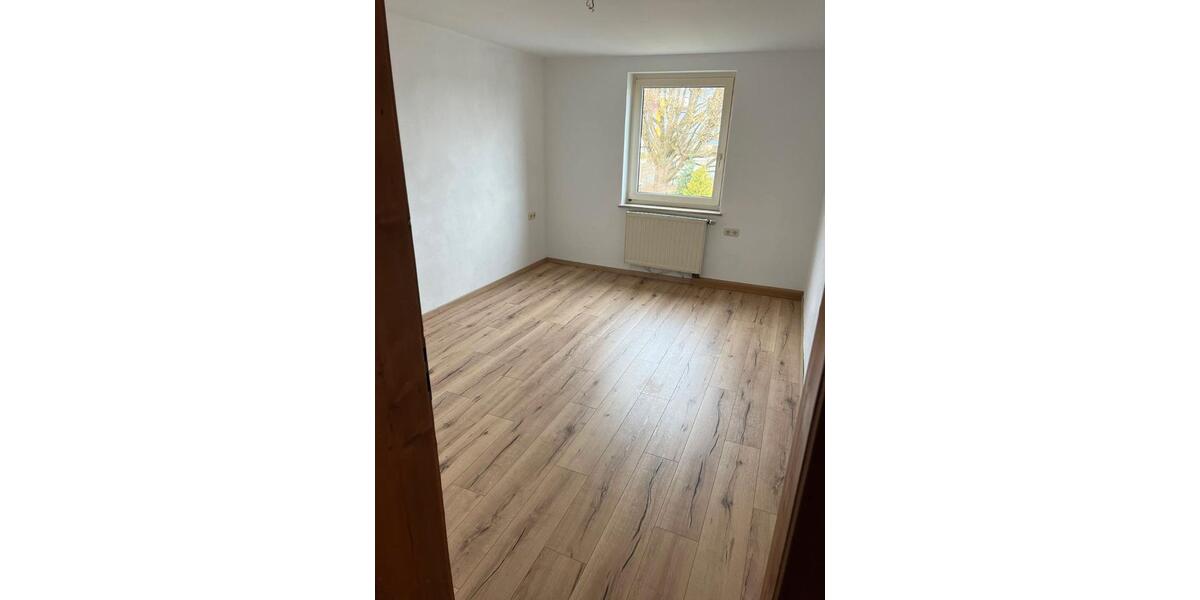 Maisonettenwohnung Oberkotzau - 7 Zimmer, 127 m&sup2;, 890&euro; | Angebot:26546252