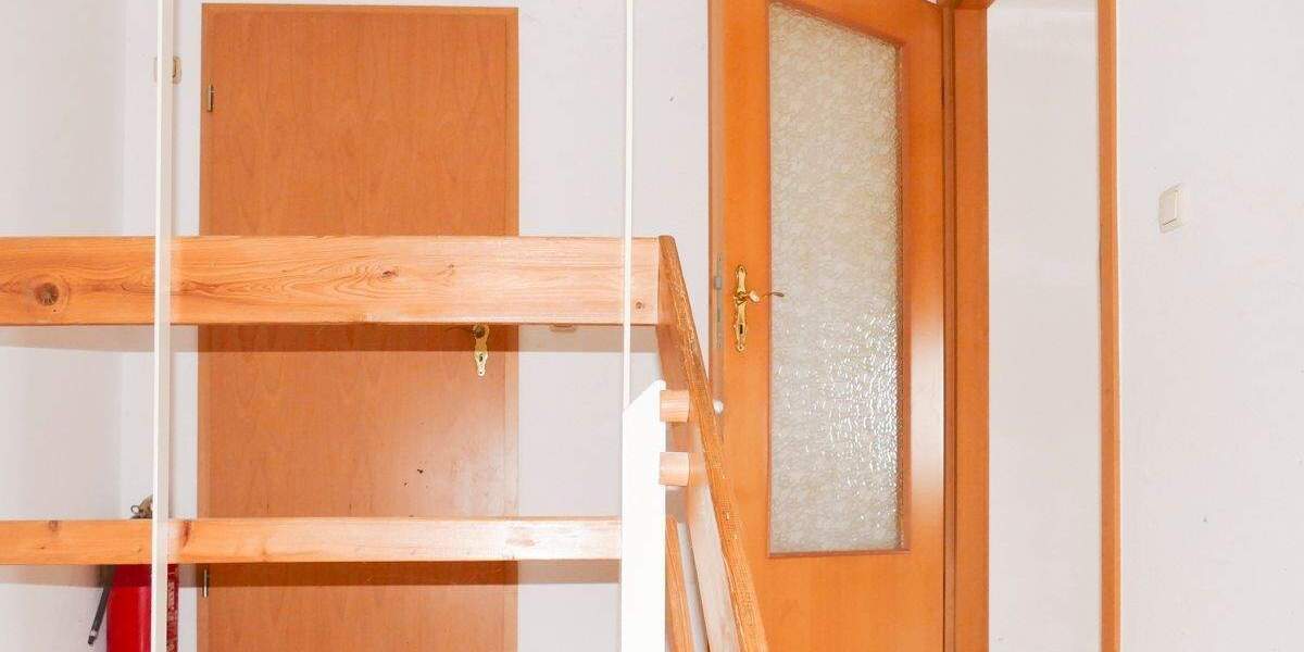 Einfamilienhaus Greiz - 8 Zimmer, 288 m&sup2;, 189.000&euro; | Angebot:25666812