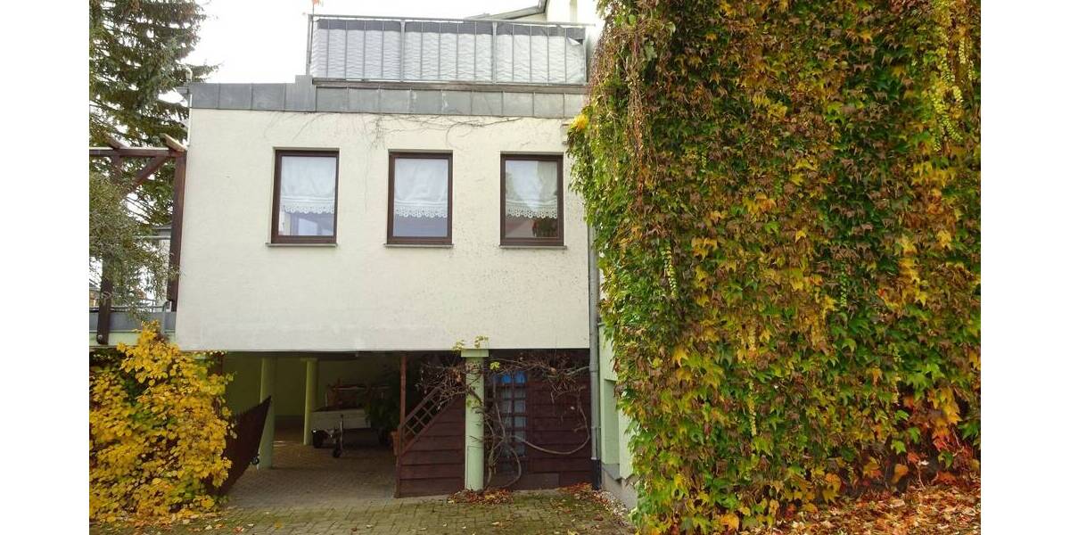 Reihenendhaus Treuen - 8 Zimmer, 267 m&sup2;, 329.000&euro; | Angebot:25693220