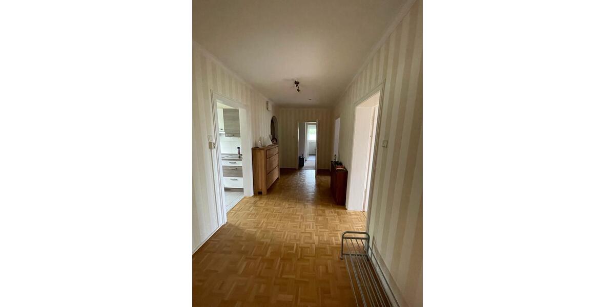 Einfamilienhaus Hof Christiansreuth - 9 Zimmer, 200 m&sup2;, 1.500&euro; | Angebot:26634673