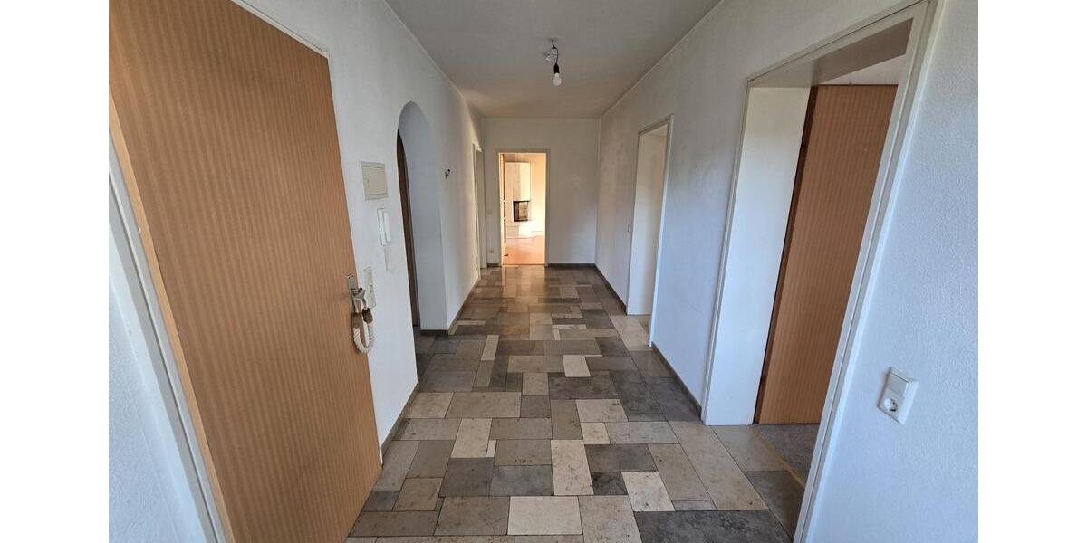 Erdgeschoßwohnung Rehau - 4 Zimmer, 127 m&sup2;, 175.000&euro; | Angebot:25963257