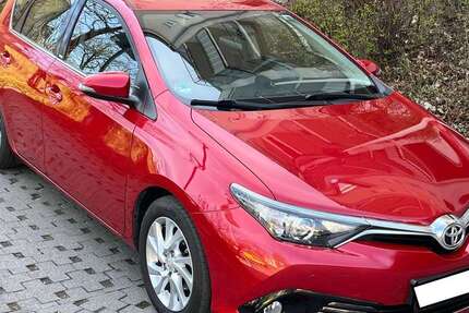 Toyota Auris 125.000 km 8.700 &euro; Plauen 08525