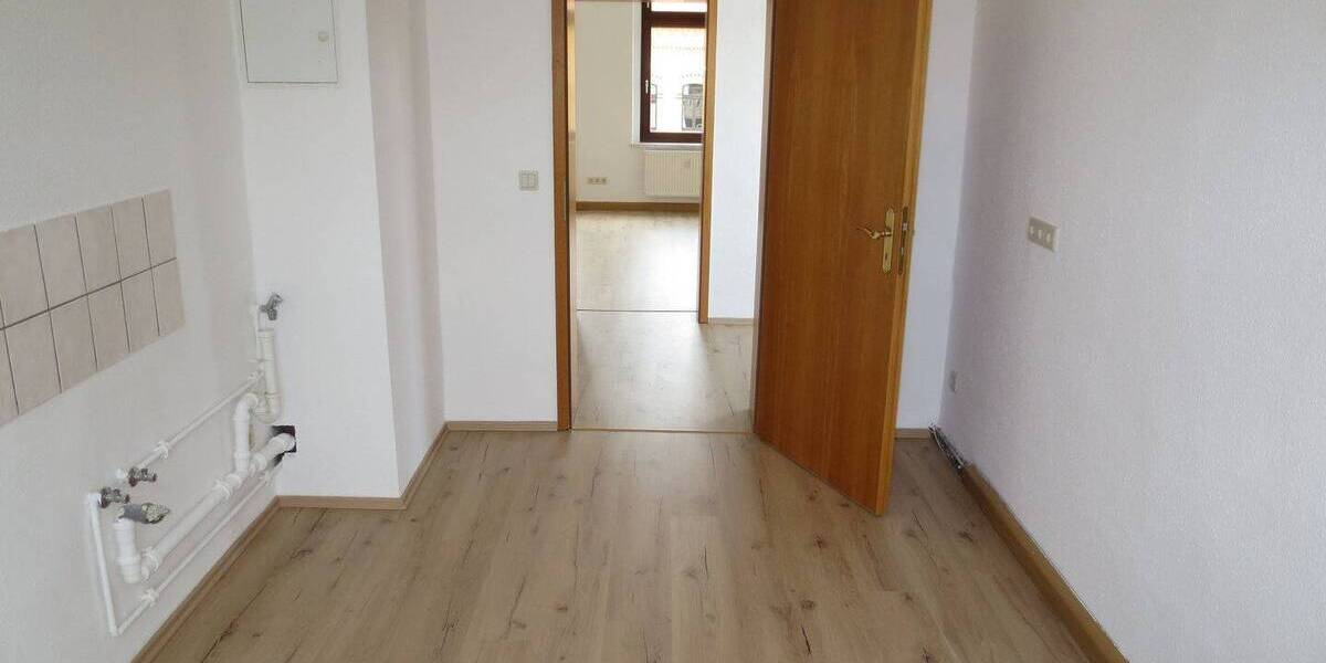 Etagenwohnung Plauen Westend - 2 Zimmer, 53 m&sup2;, 215&euro; | Angebot:25985038