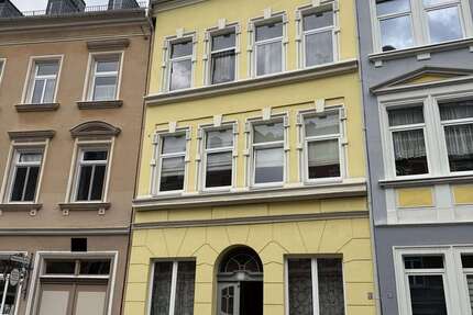 Haus Hof Altstadt - 9 Zimmer, 250 m&sup2;, 170.000&euro; | Angebot:26642307