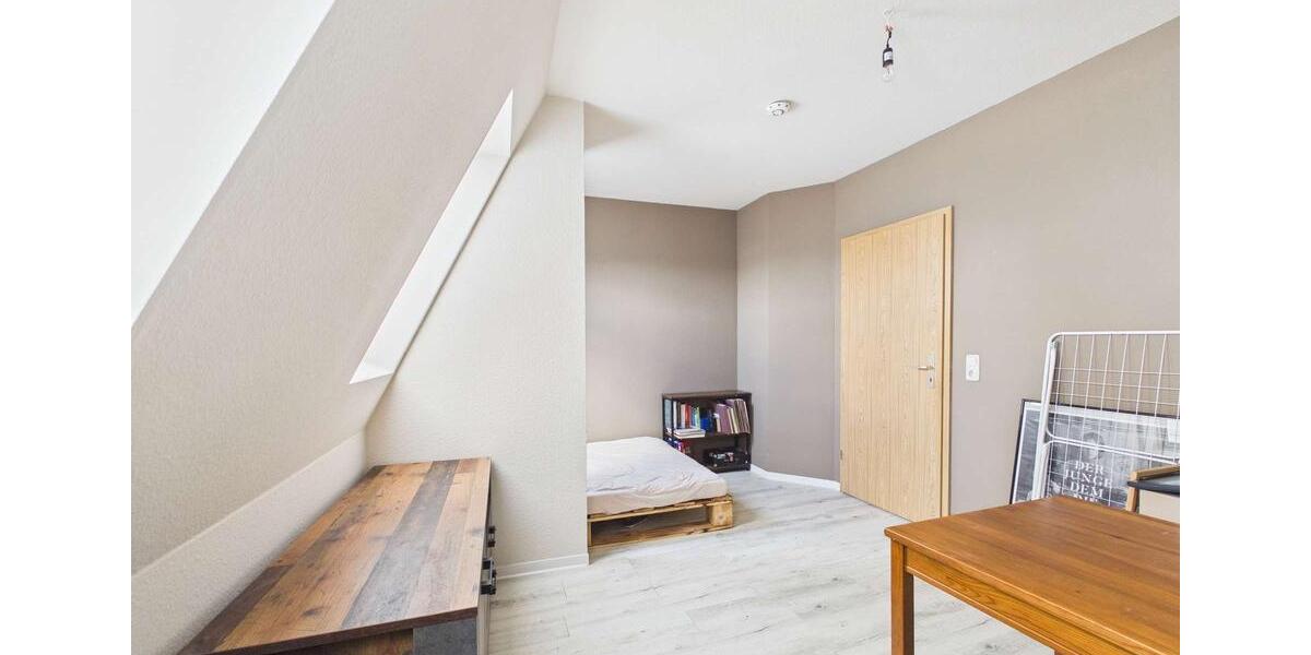 Dachgeschoßwohnung Plauen Alt Chrieschwitz - 3 Zimmer, 83 m&sup2;, 425&euro; | Angebot:26195991