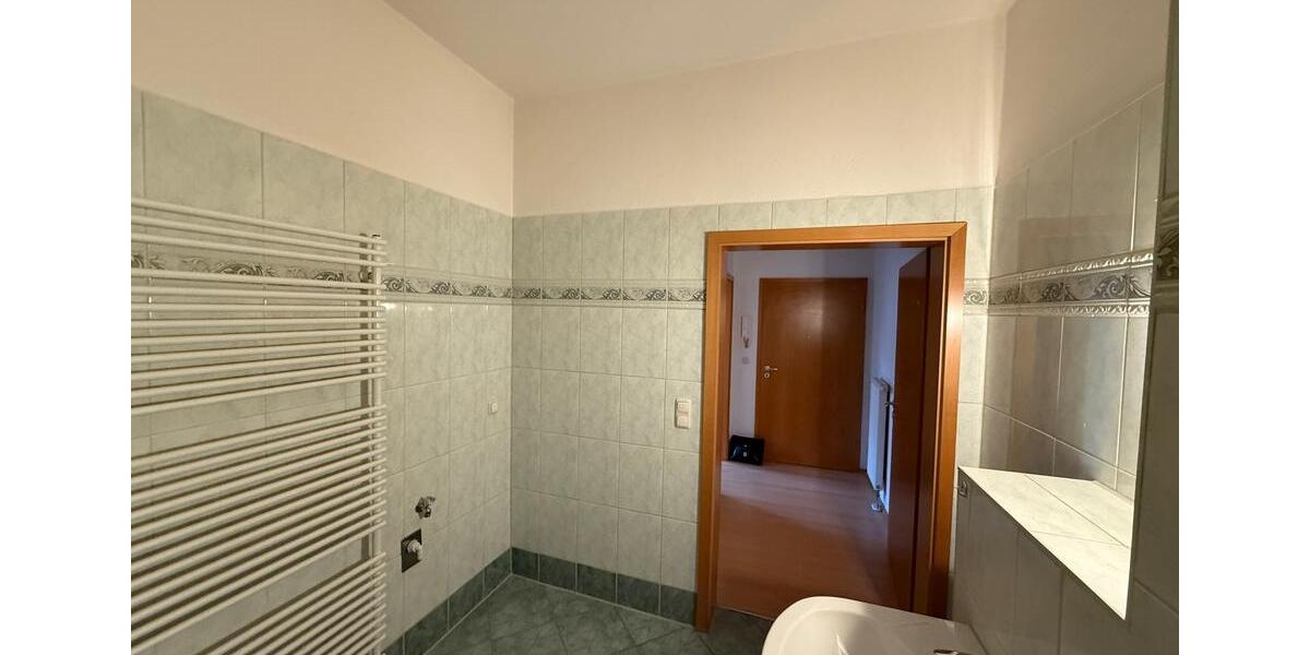 Etagenwohnung Greiz - 2 Zimmer, 31 m&sup2;, 235&euro; | Angebot:23330981