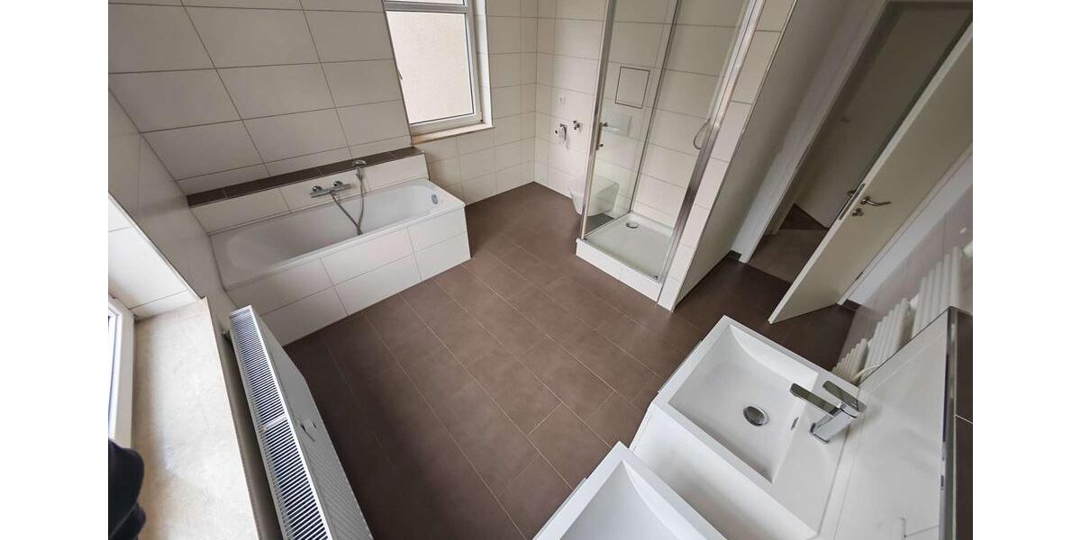 Etagenwohnung Plauen Alt Chrieschwitz - 3.5 Zimmer, 98 m&sup2;, 530&euro; | Angebot:25322161