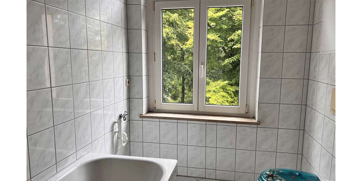 Etagenwohnung Plauen Neundorfer Vorstadt - 3 Zimmer, 78 m&sup2;, 300&euro; | Angebot:23225104