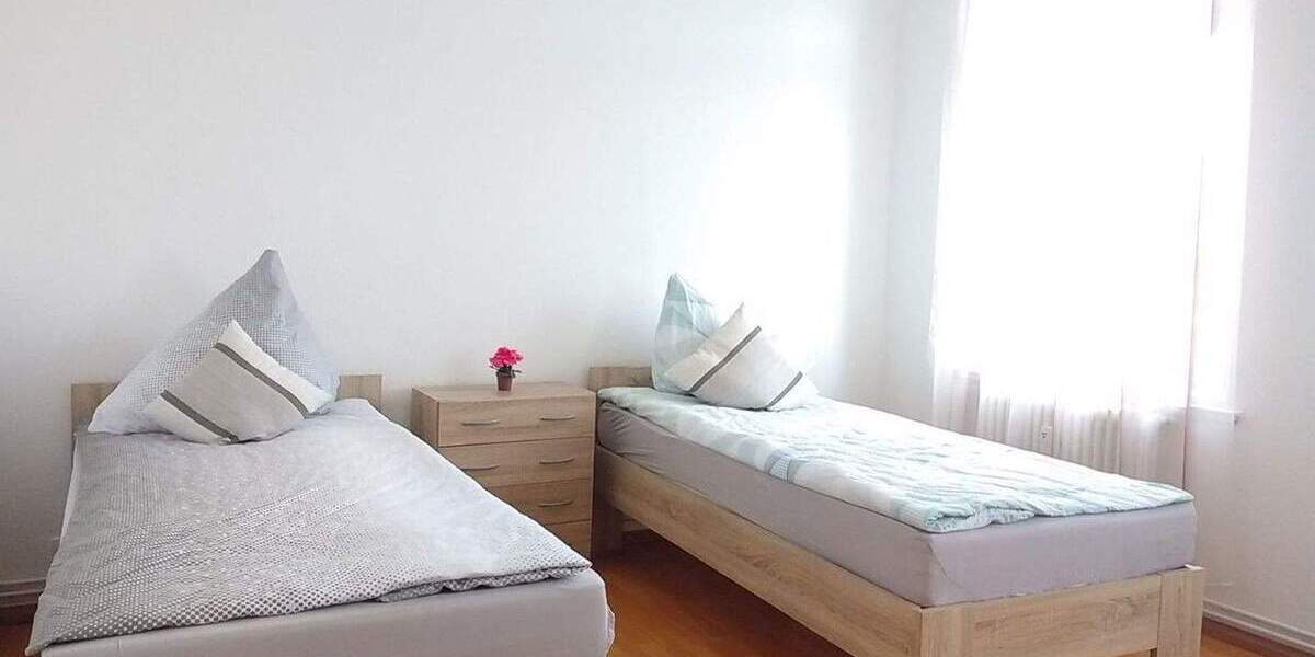 Etagenwohnung Plauen Stadtmitte - 4 Zimmer, 90 m&sup2;, 49.000&euro; | Angebot:25745243