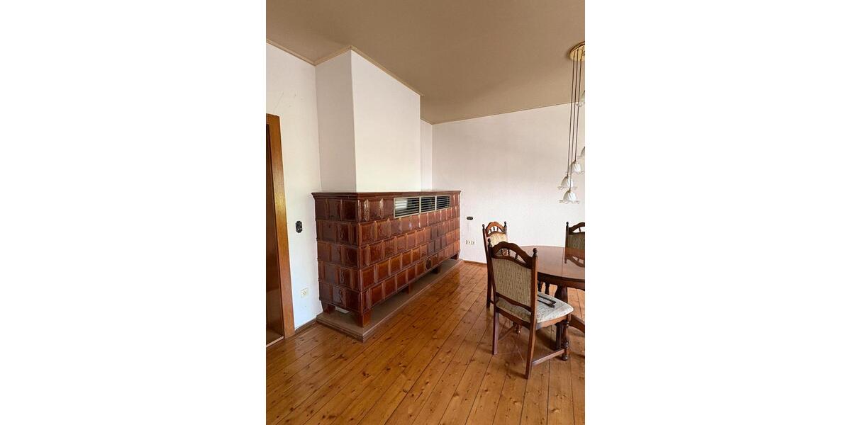 Reihenhaus Reichenbach im Vogtland - 6 Zimmer, 140 m&sup2;, 142.000&euro; | Angebot:25418602