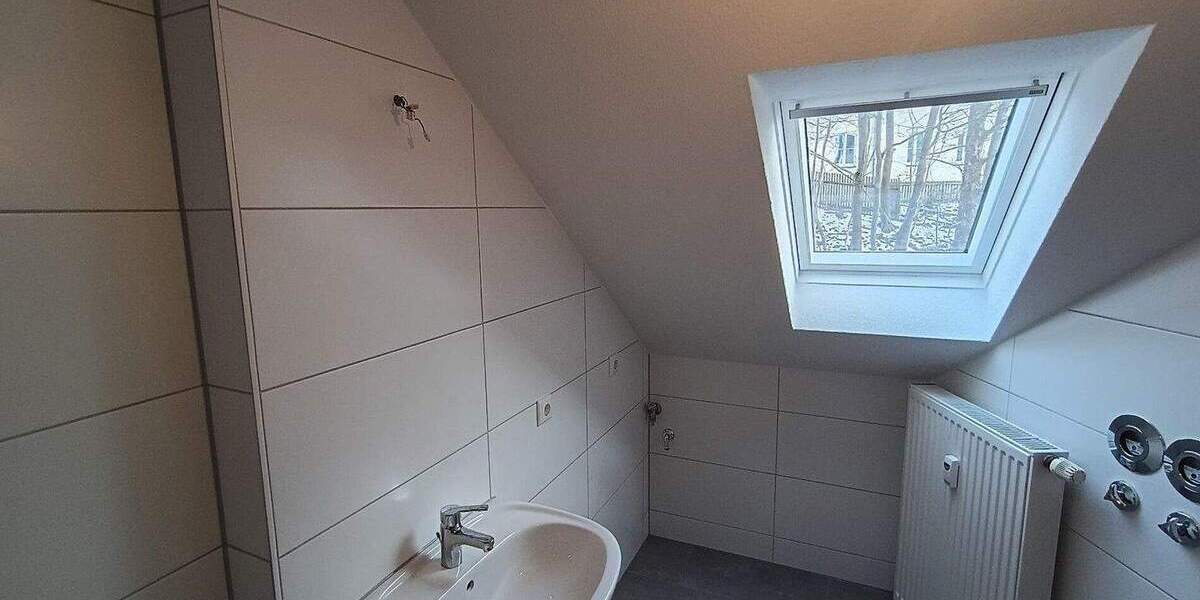 Etagenwohnung Reichenbach im Vogtland Reichenbach - 3 Zimmer, 74 m&sup2;, 450&euro; | Angebot:25665720