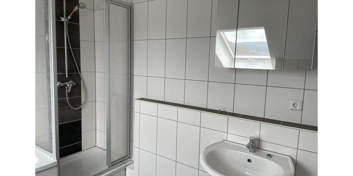Dachgeschoßwohnung Klingenthal - 4 Zimmer, 146 m&sup2;, 740&euro; | Angebot:26547170