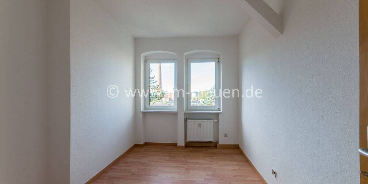 Etagenwohnung Plauen Südvorstadt - 4 Zimmer, 96 m&sup2;, 430&euro; | Angebot:25694446