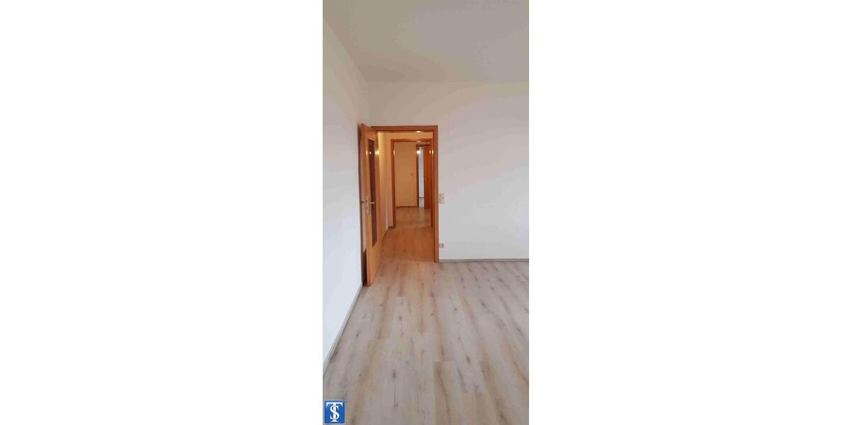 Etagenwohnung Treuen - 5 Zimmer, 103 m&sup2;, 550&euro; | Angebot:25646455