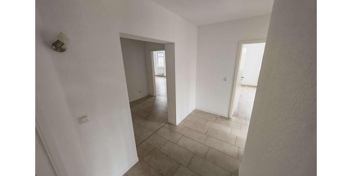 Etagenwohnung Plauen Alt Chrieschwitz - 3.5 Zimmer, 98 m&sup2;, 530&euro; | Angebot:25322161