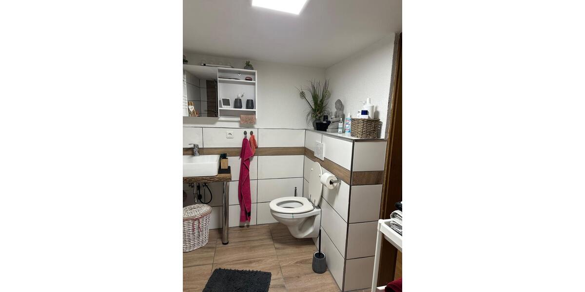 Doppelhaushälfte Hof Neuhof - 8 Zimmer, 160 m&sup2;, 110.000&euro; | Angebot:26649627