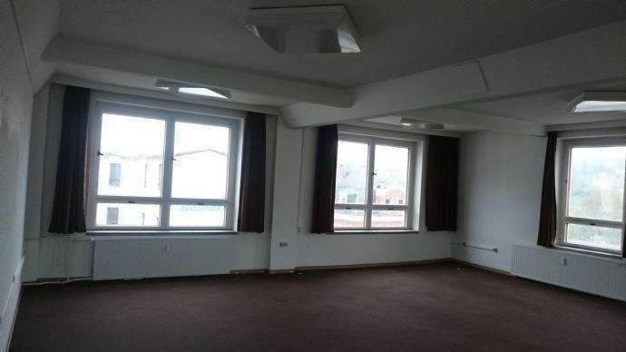 Gewerbeobjekt Auerbach - 2 Zimmer, 65 m&sup2;, 140&euro; | Angebot:25877232