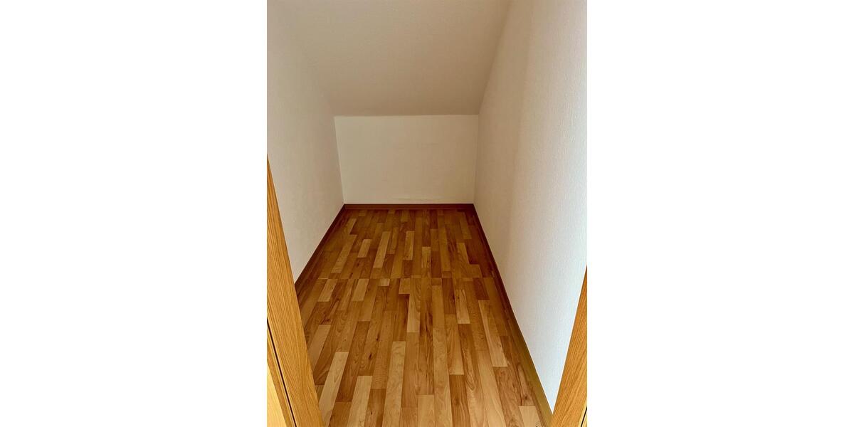 Etagenwohnung Oelsnitz (Vogtland) - 2 Zimmer, 50 m&sup2;, 294&euro; | Angebot:24604149