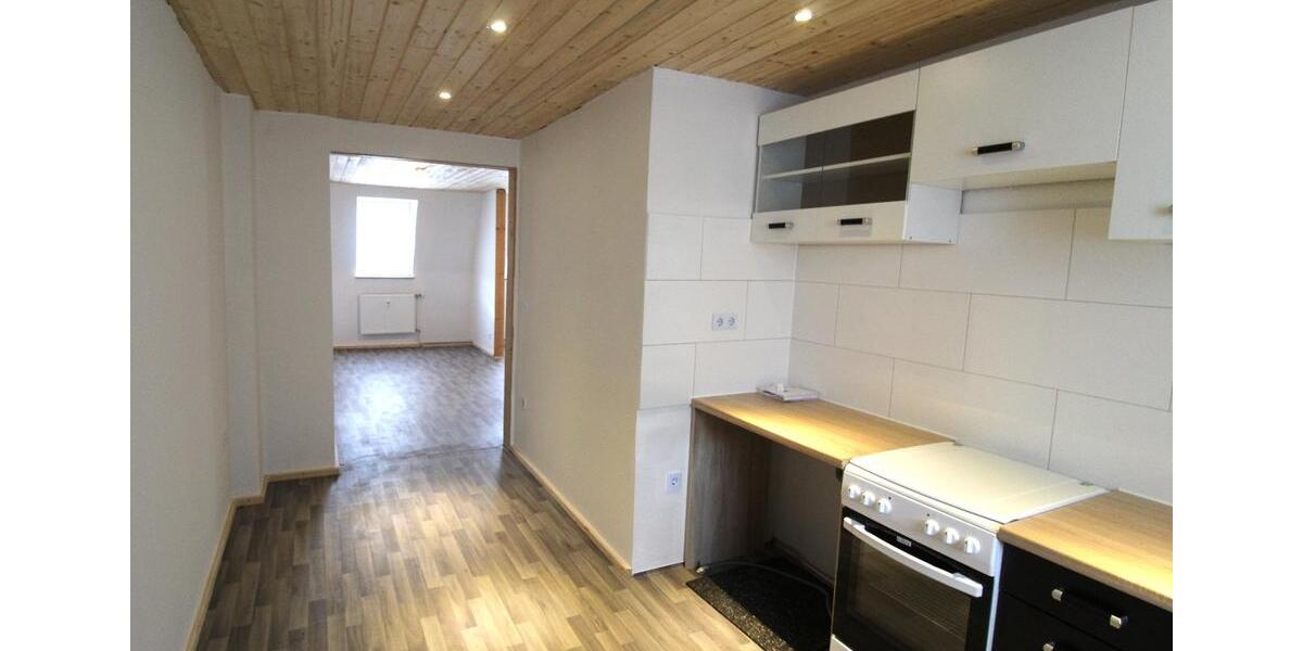 Dachgeschoßwohnung Plauen Bahnhofsvorstadt - 2 Zimmer, 60 m&sup2;, 290&euro; | Angebot:26002307