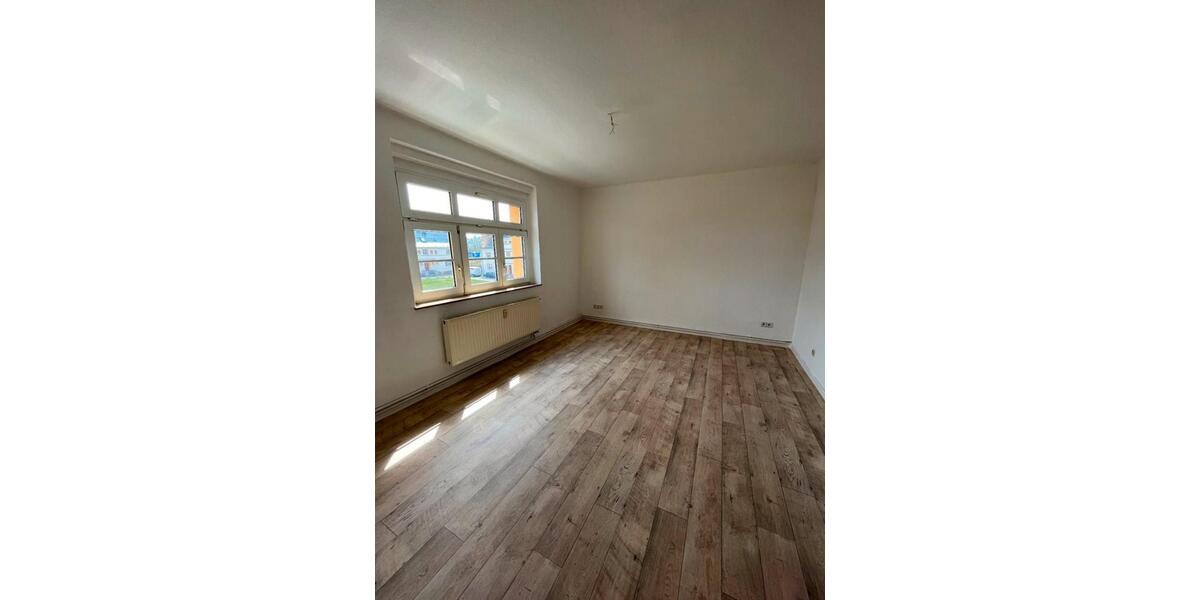 Etagenwohnung Reichenbach im Vogtland - 2 Zimmer, 51 m&sup2;, 199&euro; | Angebot:8815594