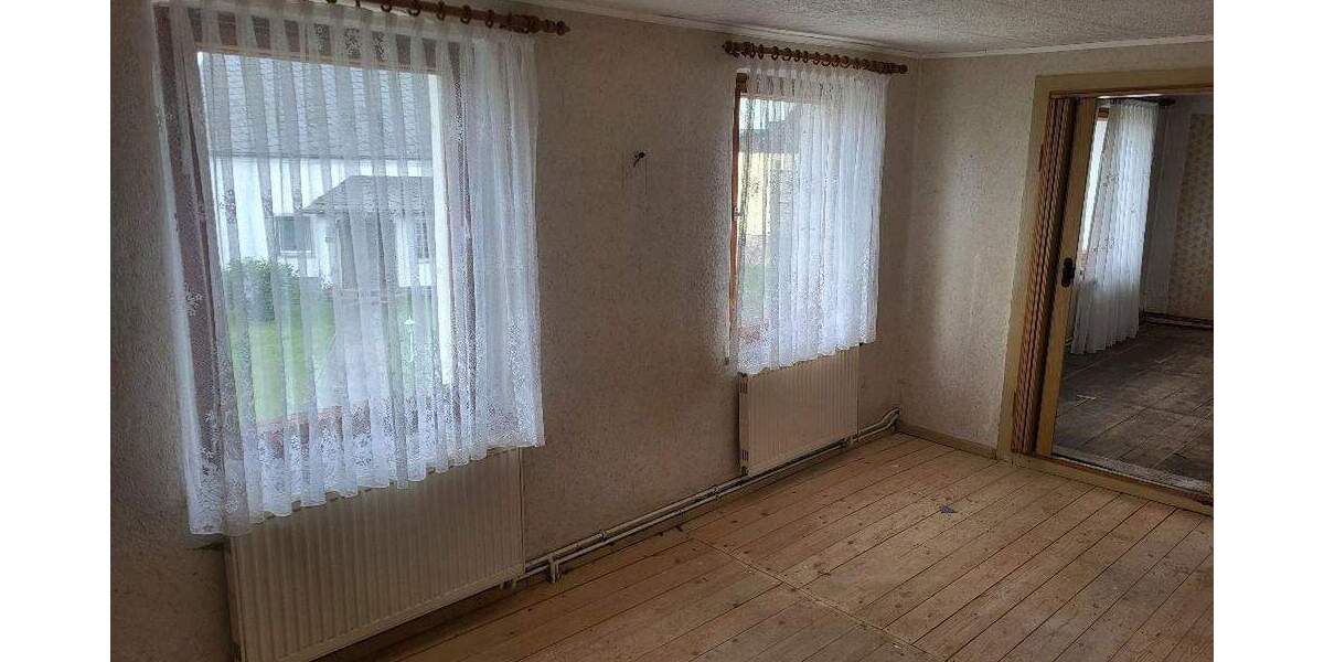 Einfamilienhaus Lengenfeld - 3 Zimmer, 90 m&sup2;, 39.000&euro; | Angebot:25670679