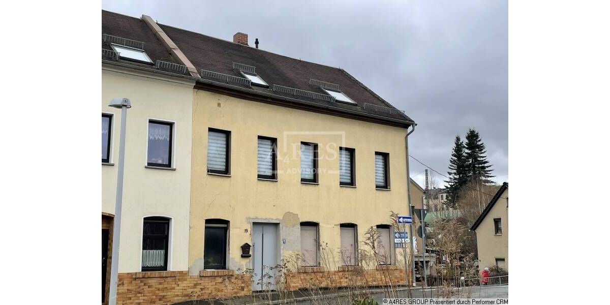 Einfamilienhaus Netzschkau - 3 Zimmer, 135 m&sup2;, 52.000&euro; | Angebot:25698428