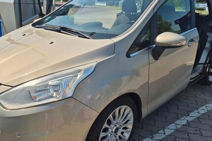 Ford B-Max 150.000 km 4.300 &euro; Treuen 08233