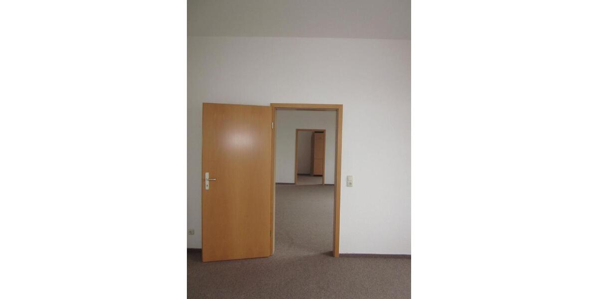 Etagenwohnung Plauen Altstadt - 5 Zimmer, 150 m&sup2;, 750&euro; | Angebot:25349247