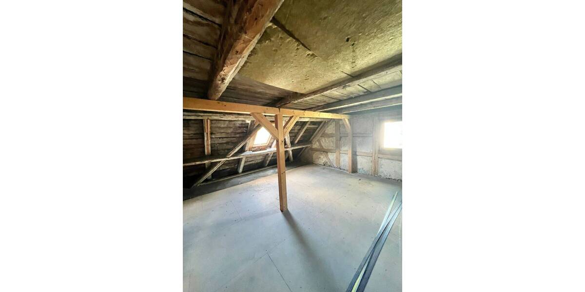 Mehrfamilienhaus, Wohnhaus Lengenfeld - 4 Zimmer, 150 m&sup2;, 83.000&euro; | Angebot:25708235