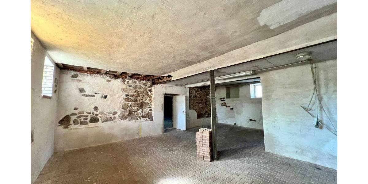 Mehrfamilienhaus, Wohnhaus Lengenfeld - 4 Zimmer, 150 m&sup2;, 83.000&euro; | Angebot:25708235
