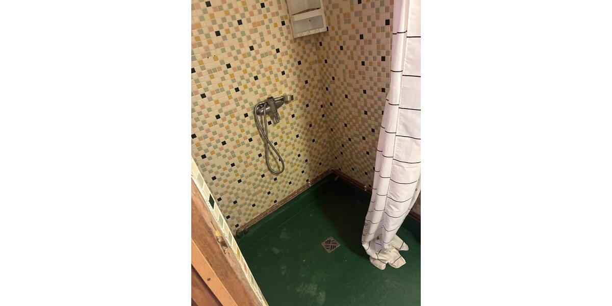 Erdgeschoßwohnung Reichenbach im Vogtland - 1 Zimmer, 30 m&sup2;, 180&euro; | Angebot:24842382