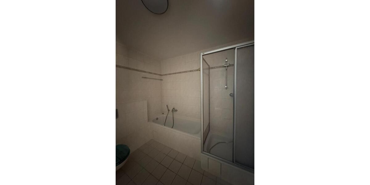 Etagenwohnung Reichenbach im Vogtland - 3 Zimmer, 83 m&sup2;, 465&euro; | Angebot:24571766