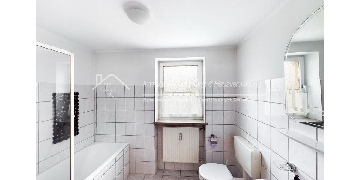 Etagenwohnung Hof Altstadt - 1 Zimmer, 30 m&sup2;, 375&euro; | Angebot:25988920